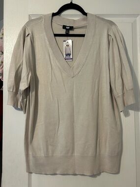DKNY Cream V-Neck Short Sleeve Sweater